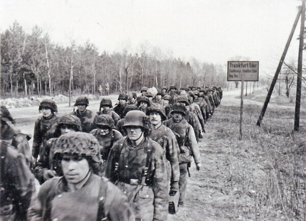 5_HV_Marsch_Soldaten